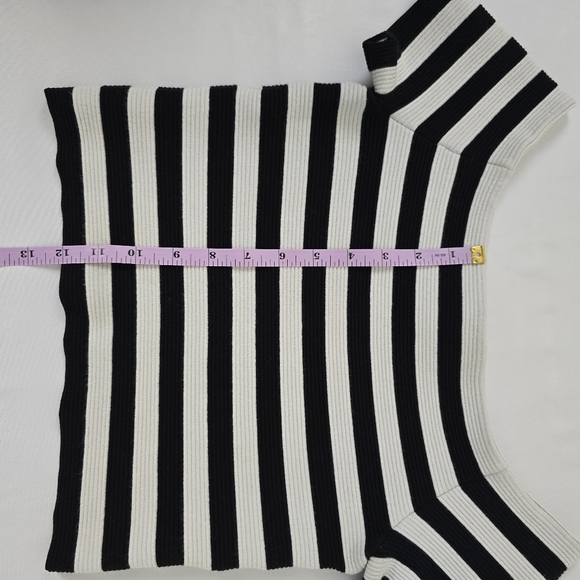 Alice + Olivia Boat neck Nautical Stripe thick knit Crop Top - Picture 6 of 10